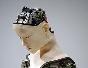 Human-like robot with artificial intelligence